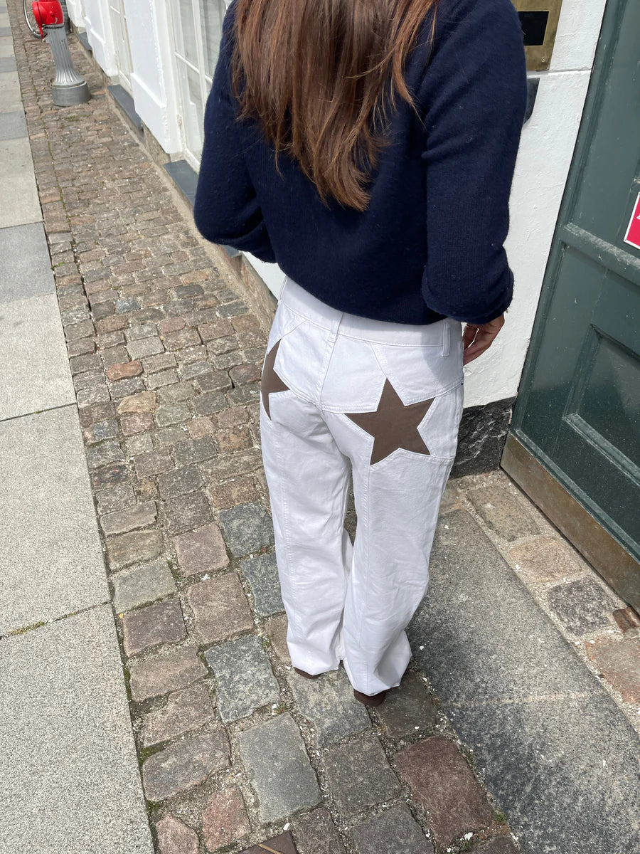 Lola Star Jeans β Oversized Jeans with Star Detail