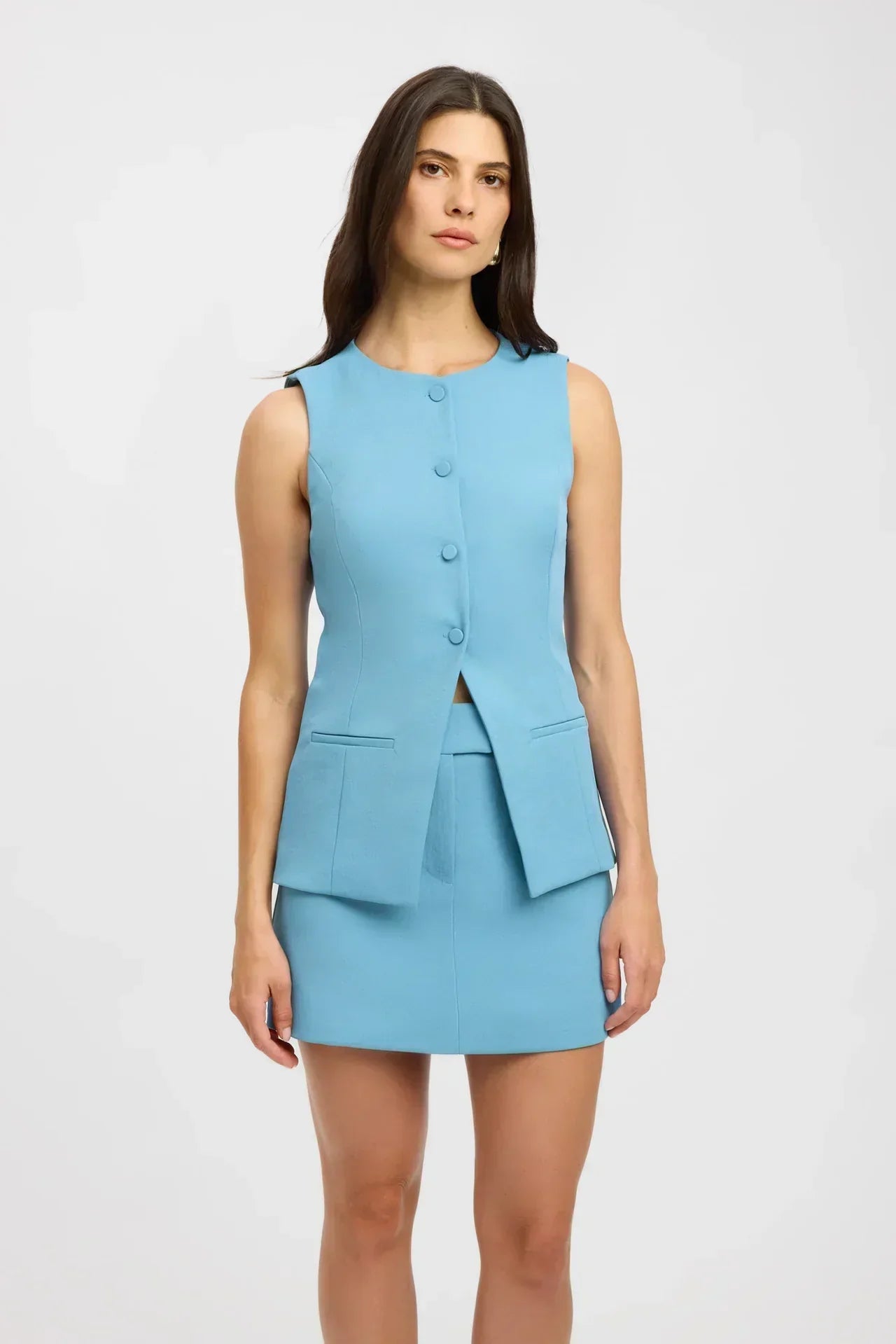 Liv – Classy Sleeveless Top