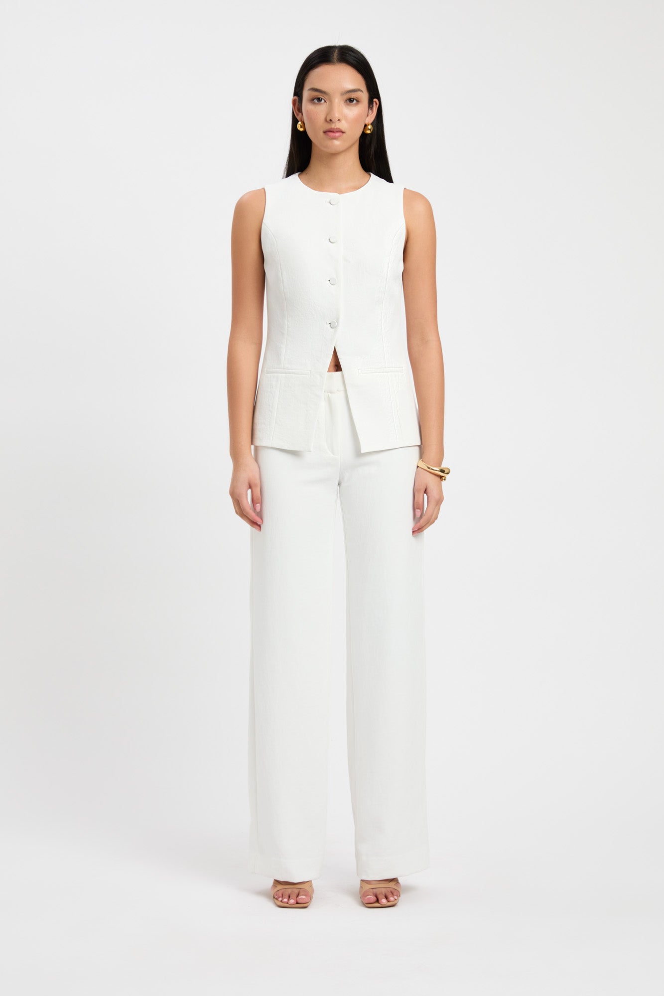 Liv – Classy Sleeveless Top